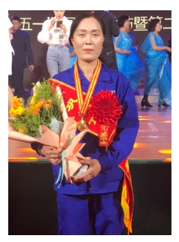 20年匠心守護（hù） | 牛豔麗：用雙手托起千（qiān）萬家（jiā）的幸福，以真心書寫家政人的芳（fāng）華~